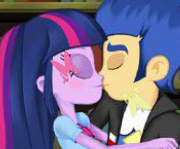 game Flash and Twilight sweet kissing